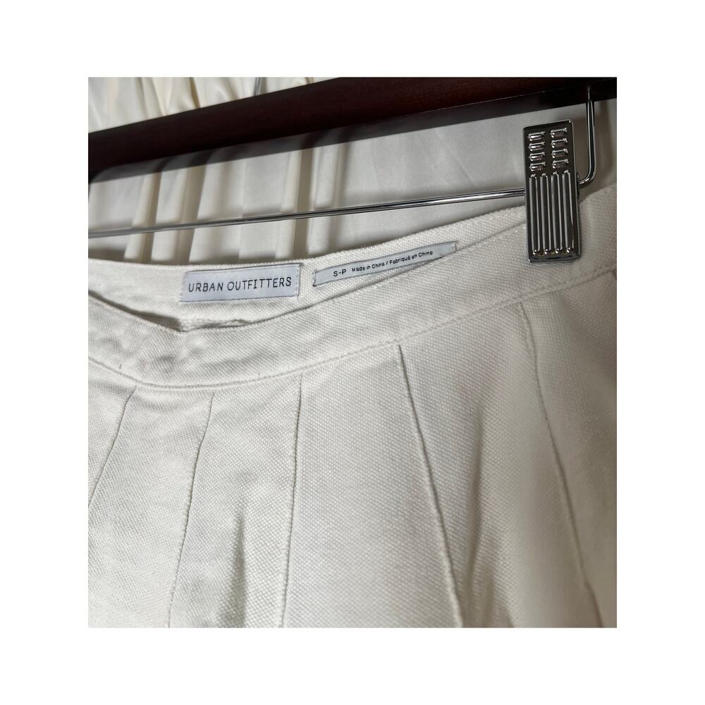 Urban Outfitters Katie Tennis pleated Mini Skirt Casual White Women’s Size Small - Picture 4 of 4